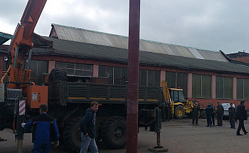 Погружение винтовой сваи СВЛ-286