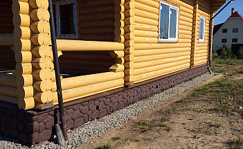 Готовый цоколь бетонной плиты