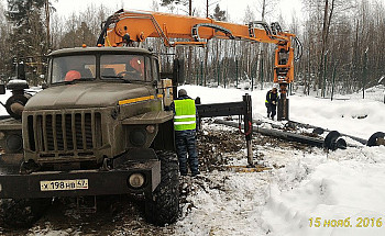 Завинчивание винтовых свай УБМ 85